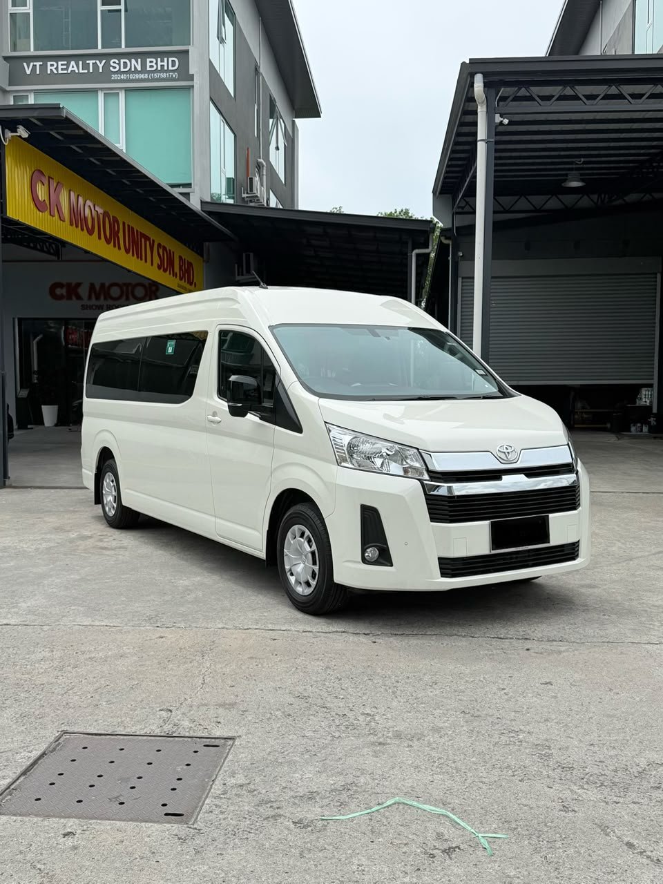TOYOTA HIACE H300 HIGH ROOF 2026 (Diesel)